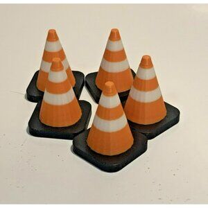 G Scale Road Traffic Cones X5 Pack – 1:24 Model Train Construction Scenery
